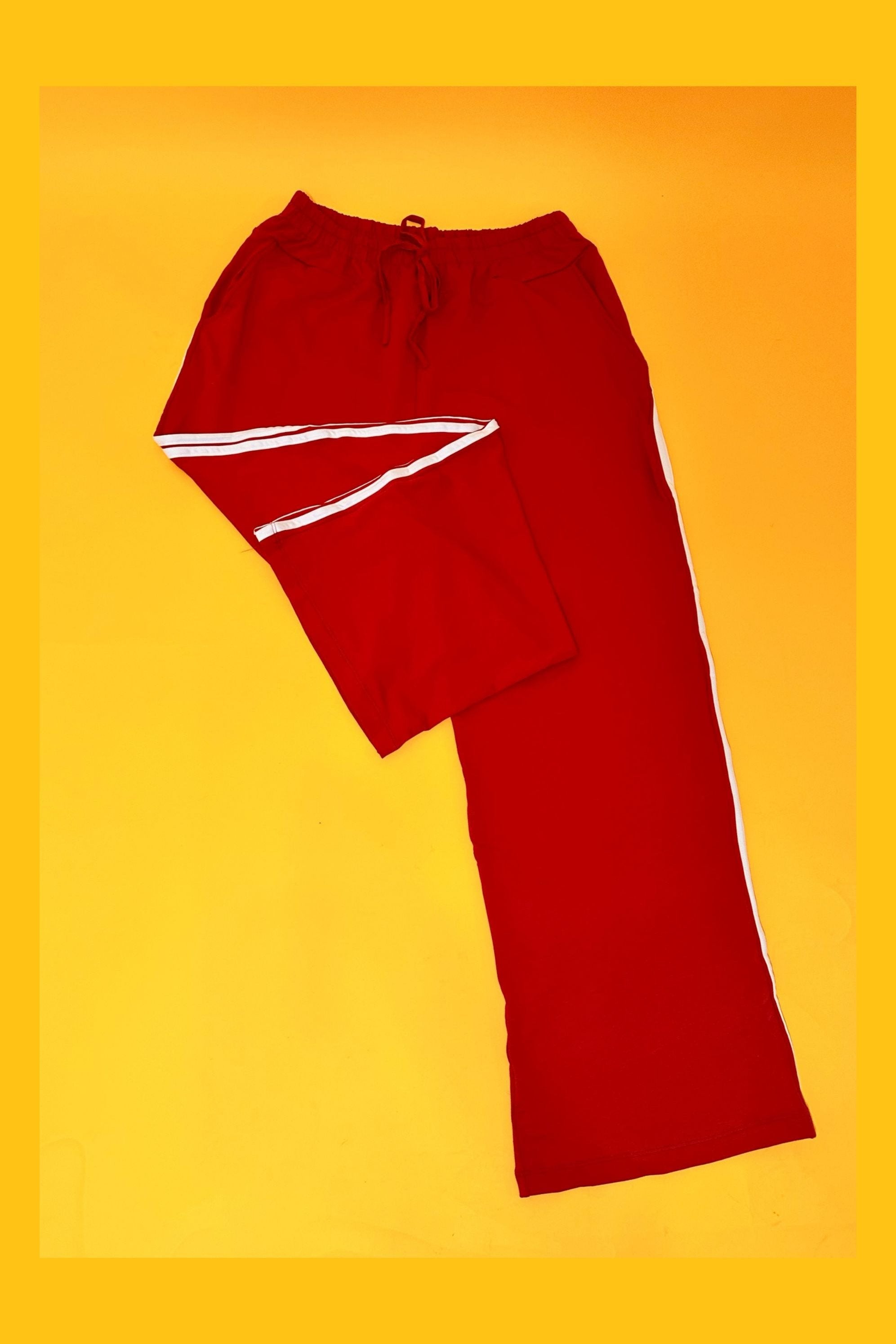 Calça Vermelha moletinho com listras laterias